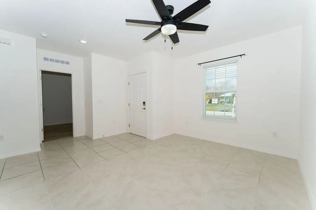 138 SW Carter Avenue Port St Lucie FL 34983