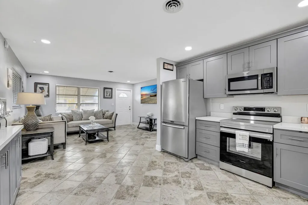 4901 NW 27th Way Tamarac FL 33309