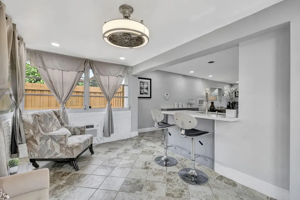 4901 NW 27th Way Tamarac FL 33309