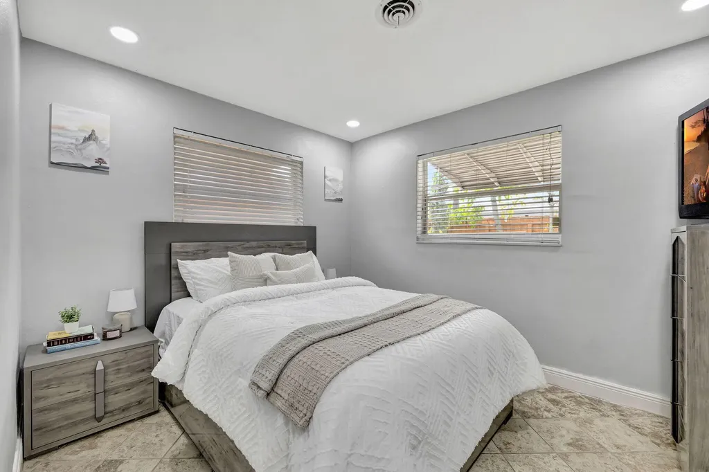 4901 NW 27th Way Tamarac FL 33309