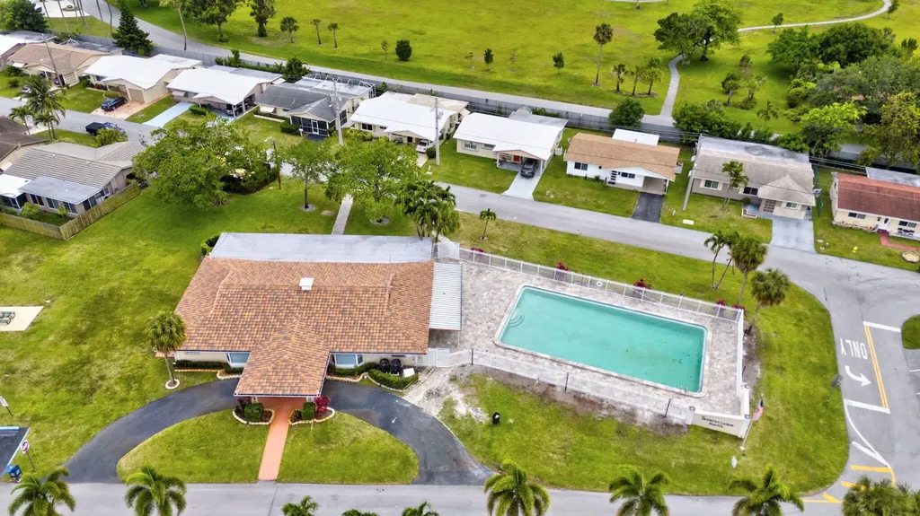 4901 NW 27th Way Tamarac FL 33309