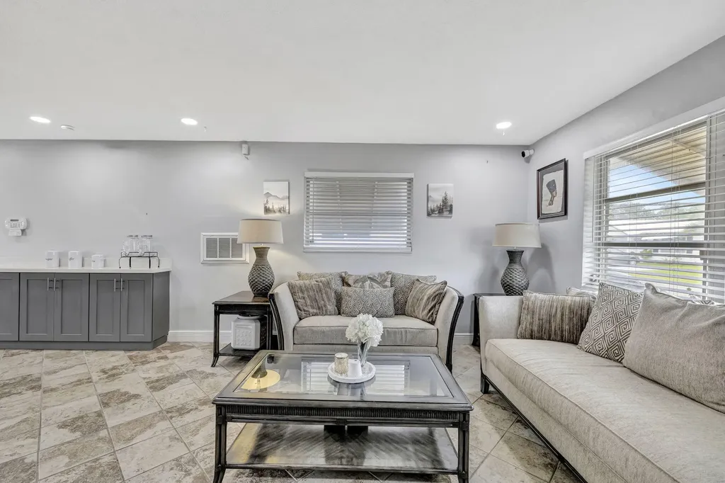4901 NW 27th Way Tamarac FL 33309