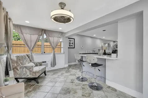 4901 NW 27th Way Tamarac FL 33309