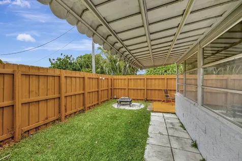 4901 NW 27th Way Tamarac FL 33309