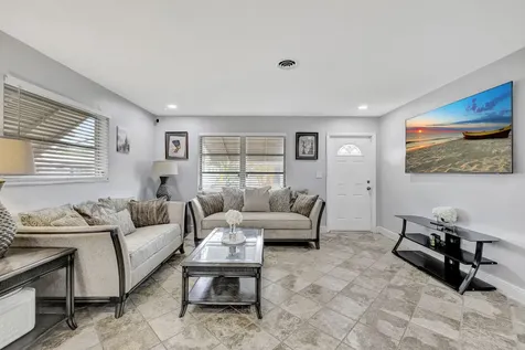 4901 NW 27th Way Tamarac FL 33309