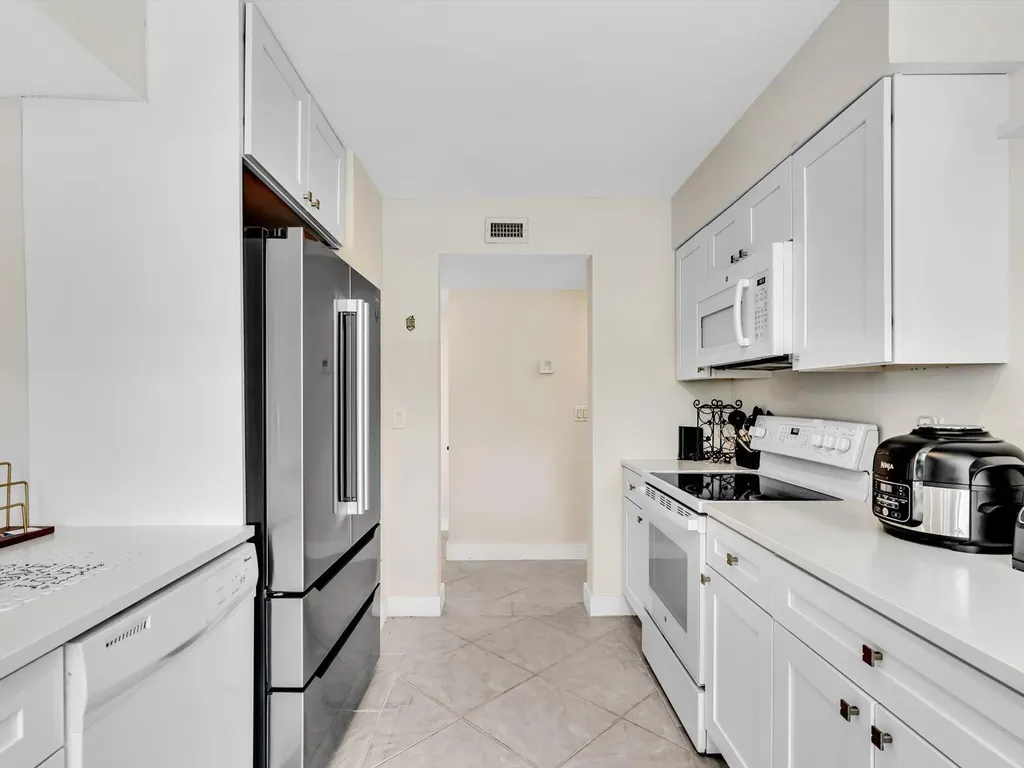 2455 Lindell Boulevard Delray Beach FL 33444