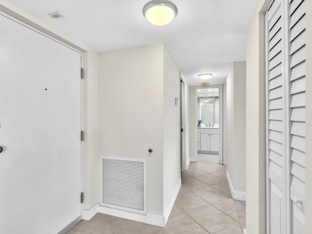 2455 Lindell Boulevard Delray Beach FL 33444