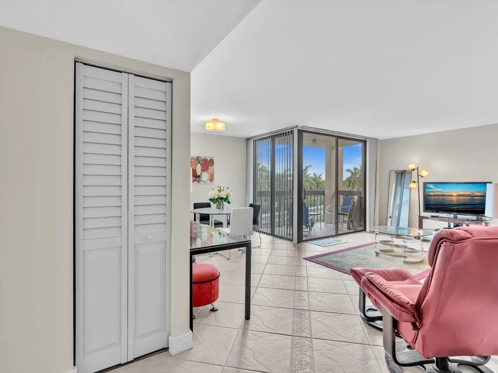 2455 Lindell Boulevard Delray Beach FL 33444