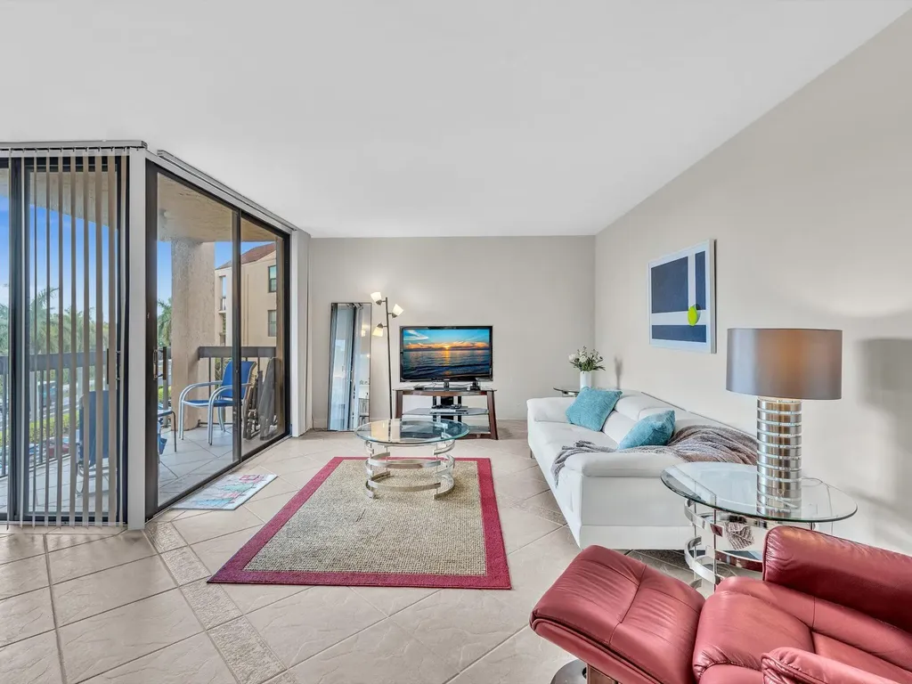 2455 Lindell Boulevard Delray Beach FL 33444
