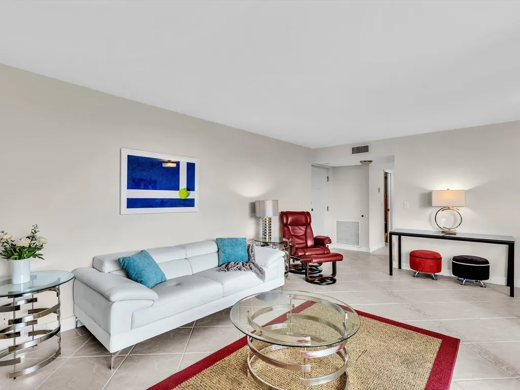 2455 Lindell Boulevard Delray Beach FL 33444