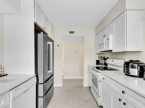 2455 Lindell Boulevard Delray Beach FL 33444