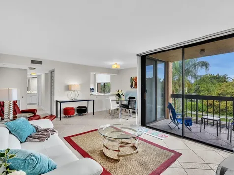 2455 Lindell Boulevard Delray Beach FL 33444