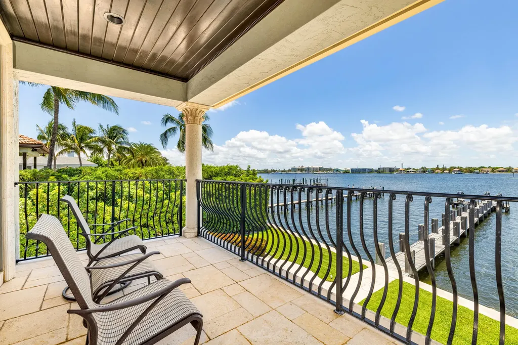 1207 N Atlantic Drive Lantana FL 33462