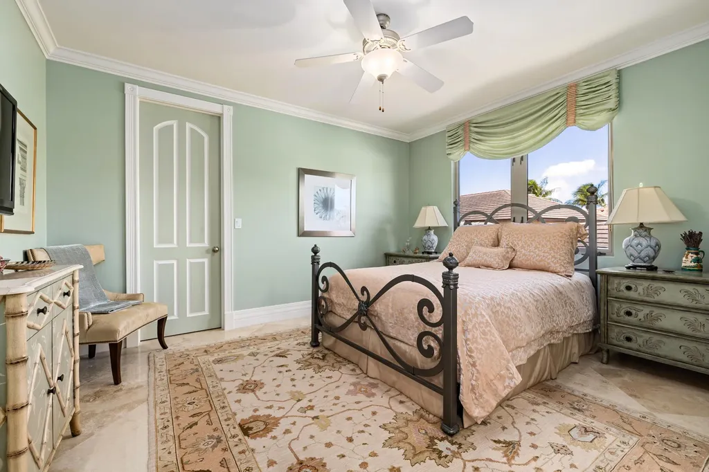 1207 N Atlantic Drive Lantana FL 33462