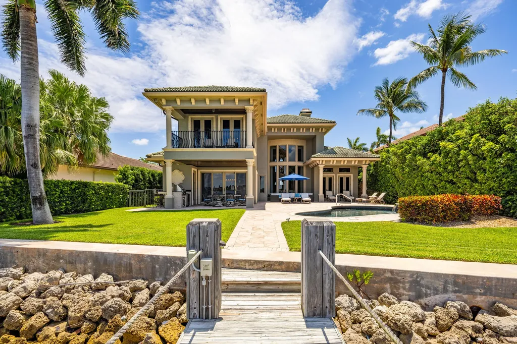 1207 N Atlantic Drive Lantana FL 33462