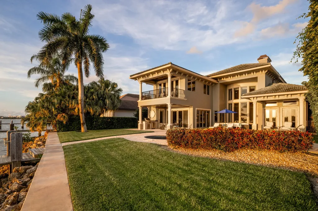 1207 N Atlantic Drive Lantana FL 33462