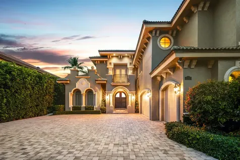 1207 N Atlantic Drive Lantana FL 33462