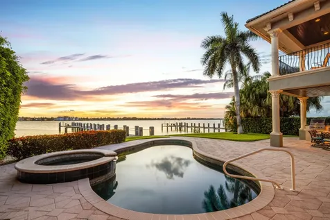 1207 N Atlantic Drive Lantana FL 33462