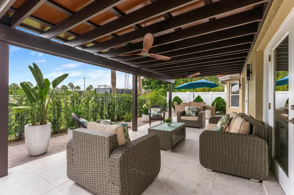 10112 Aqua Vista Way Boca Raton FL 33428