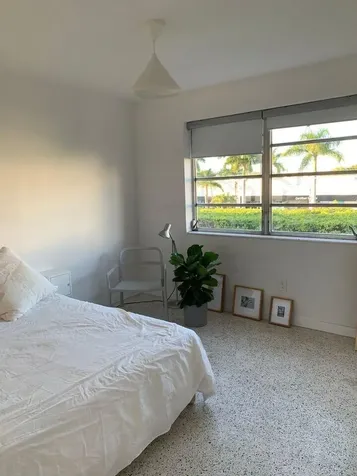 649 SW 9th Street Miami FL 33130