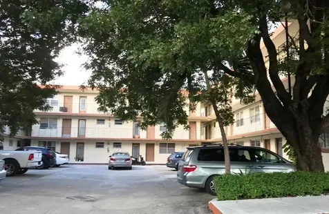 649 SW 9th Street Miami FL 33130