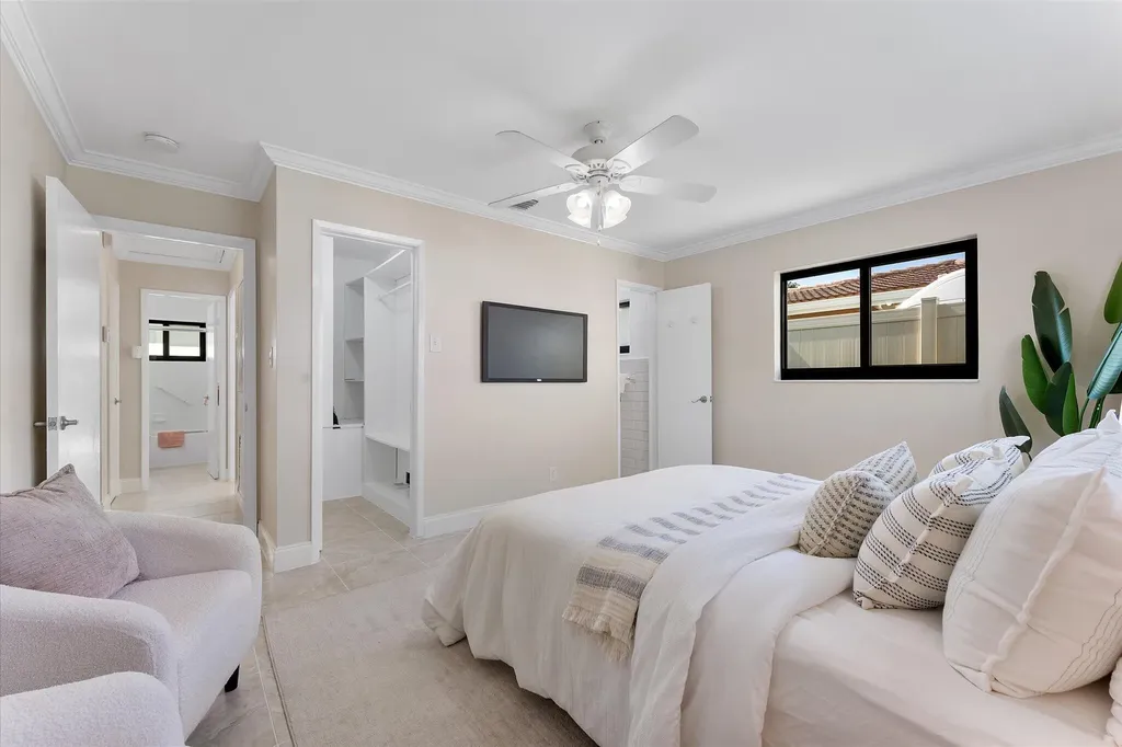 4550 NE 2nd Avenue Oakland Park FL 33334