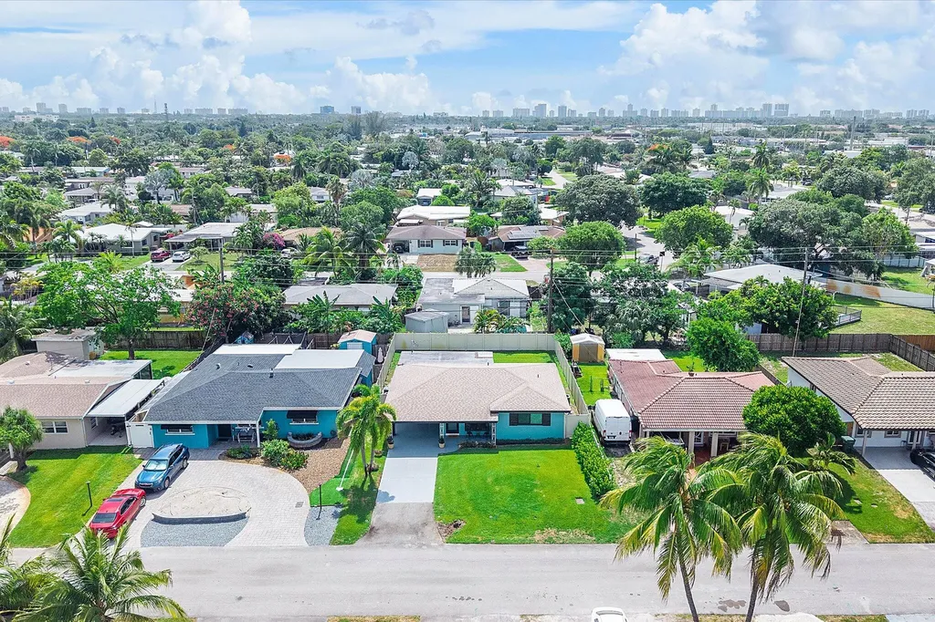 4550 NE 2nd Avenue Oakland Park FL 33334