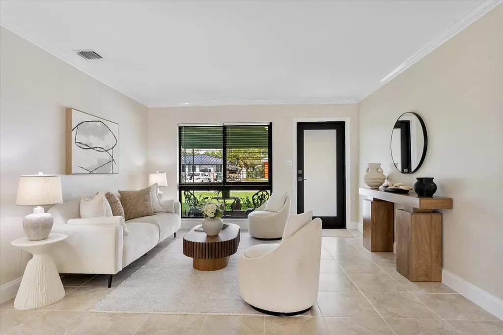 4550 NE 2nd Avenue Oakland Park FL 33334