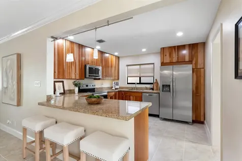 4550 NE 2nd Avenue Oakland Park FL 33334