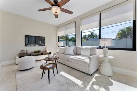 4550 NE 2nd Avenue Oakland Park FL 33334