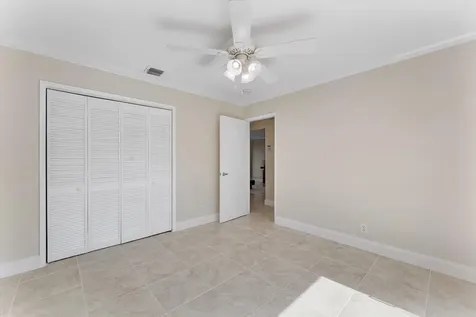 4550 NE 2nd Avenue Oakland Park FL 33334
