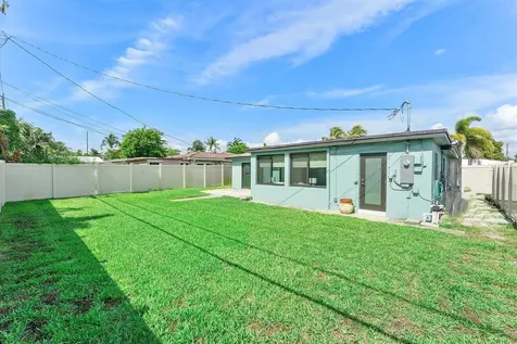 4550 NE 2nd Avenue Oakland Park FL 33334