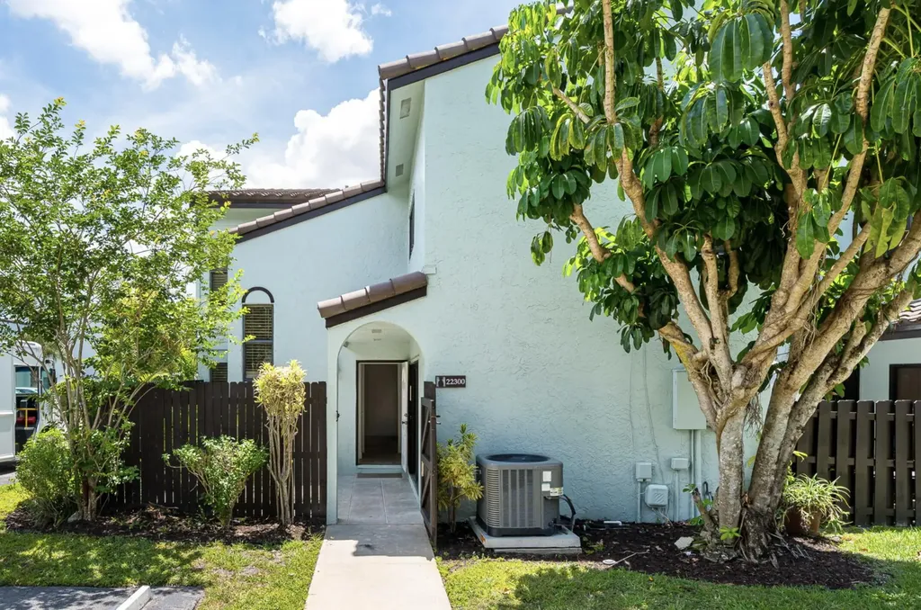 22300 Pineapple Walk Drive Boca Raton FL 33433