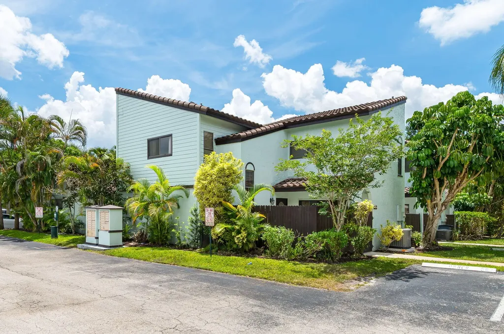 22300 Pineapple Walk Drive Boca Raton FL 33433