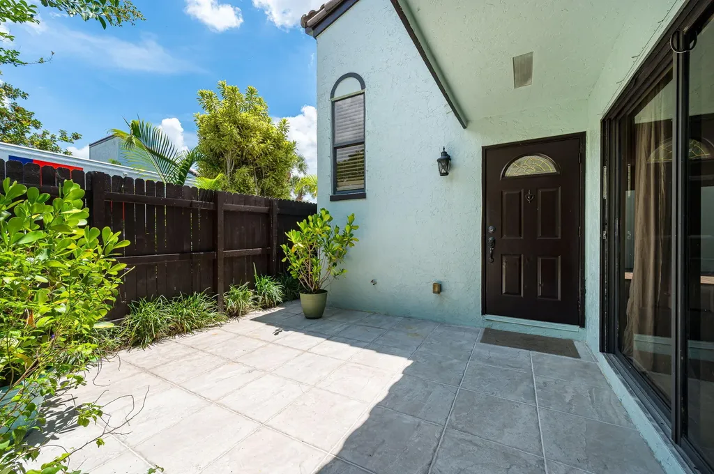 22300 Pineapple Walk Drive Boca Raton FL 33433