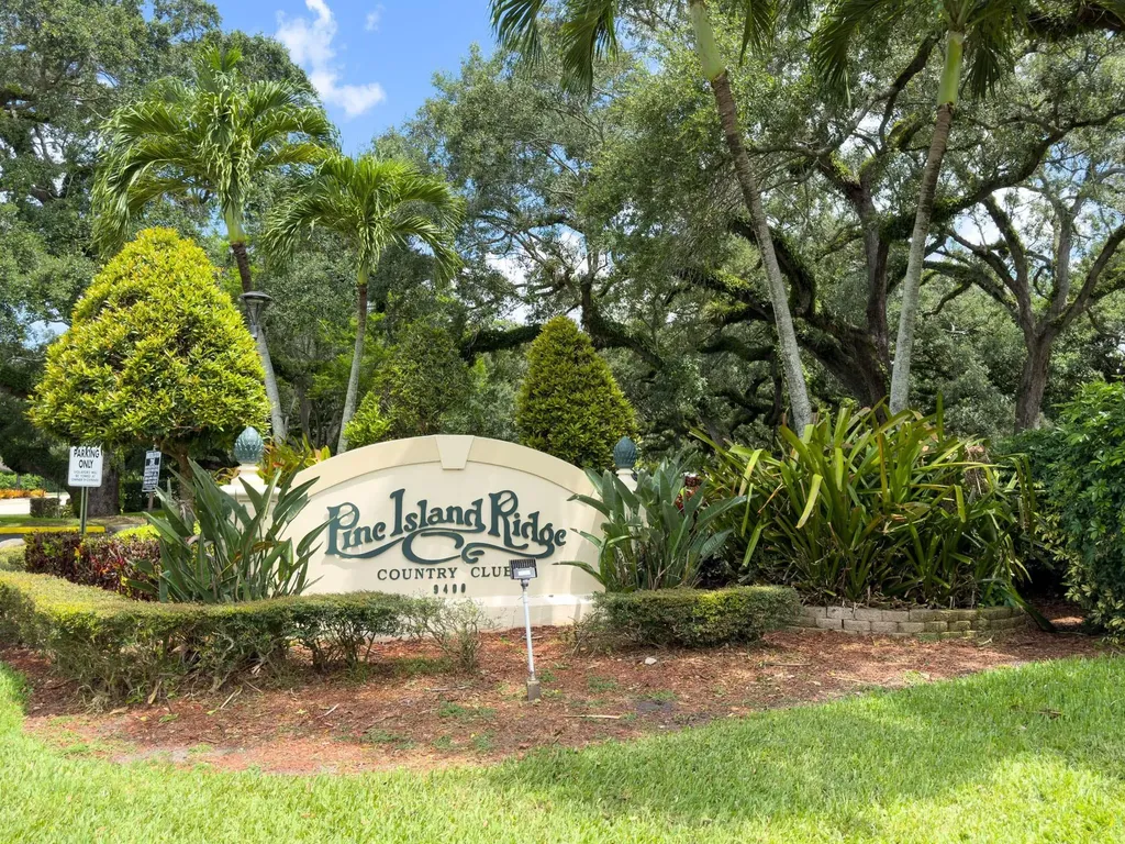 9430 Poinciana Place Davie FL 33324