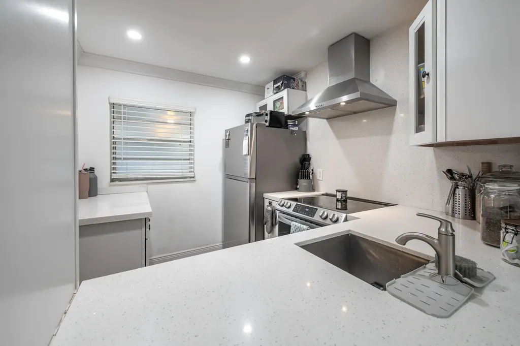 9430 Poinciana Place Davie FL 33324