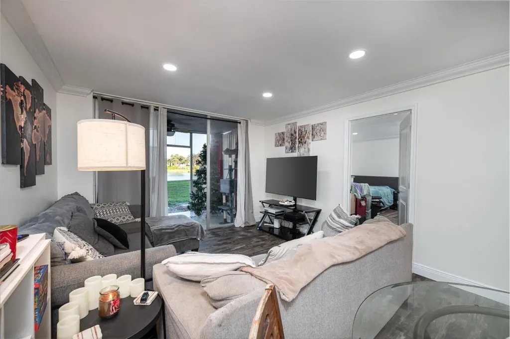 9430 Poinciana Place Davie FL 33324