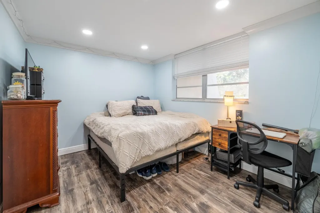 9430 Poinciana Place Davie FL 33324
