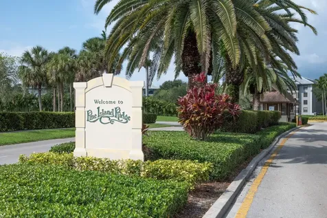 9430 Poinciana Place Davie FL 33324