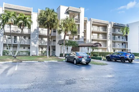 9430 Poinciana Place Davie FL 33324