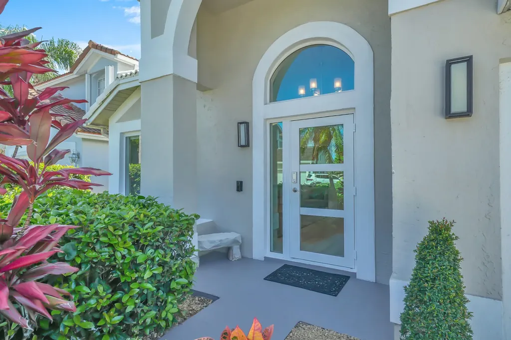 116 Cypress Cove Jupiter FL 33458