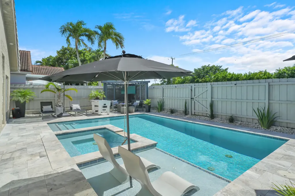 116 Cypress Cove Jupiter FL 33458