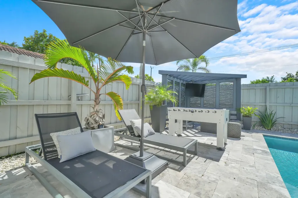 116 Cypress Cove Jupiter FL 33458