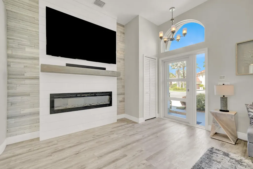 116 Cypress Cove Jupiter FL 33458