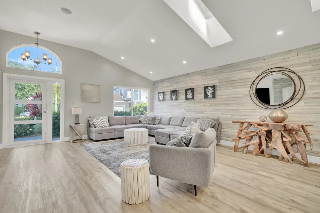 116 Cypress Cove Jupiter FL 33458