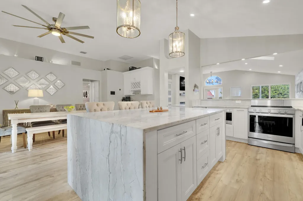 116 Cypress Cove Jupiter FL 33458