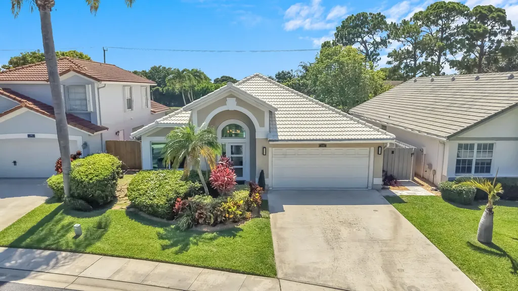 116 Cypress Cove Jupiter FL 33458