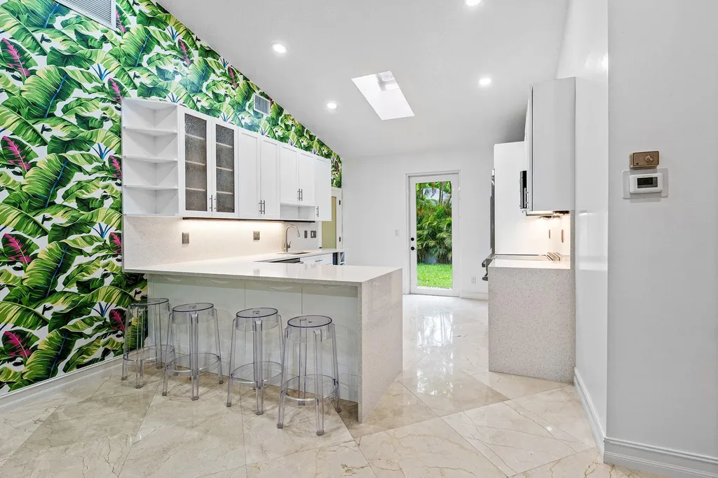 359 E Ocean Avenue Lantana FL 33462