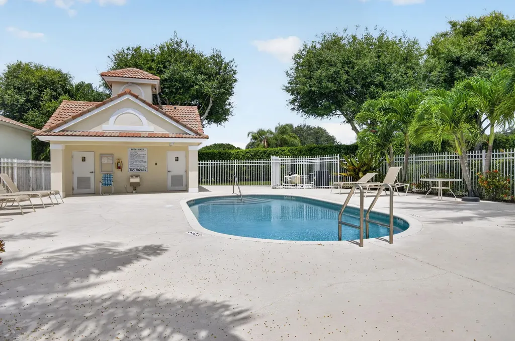 11585 Green Golf Lane Boynton Beach FL 33437